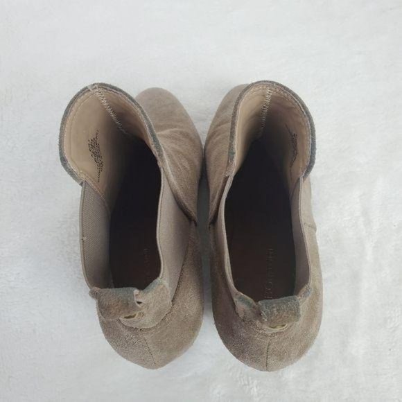 BCBG Generation Taupe Suede Leather Almond Toe Ankle Wedge Boots Size 8.5 - Picture 8 of 8